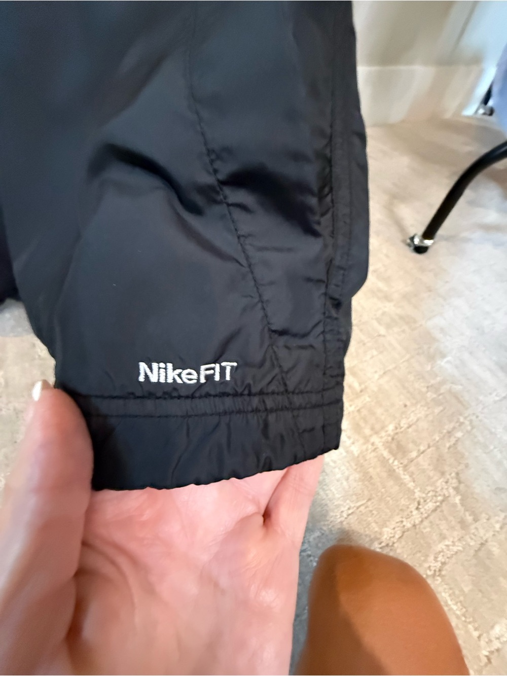 Nike Black and Yellow Livestrong Hooded Windbreaker Jacket - Picture 7 of 11